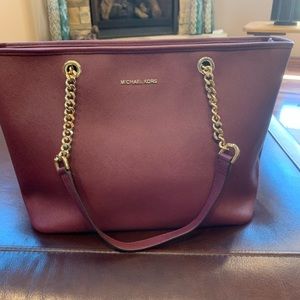Michael Kors JetSet Travel Chain Tote